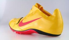 最新钉鞋爆料,性能与时尚的完美融合！”